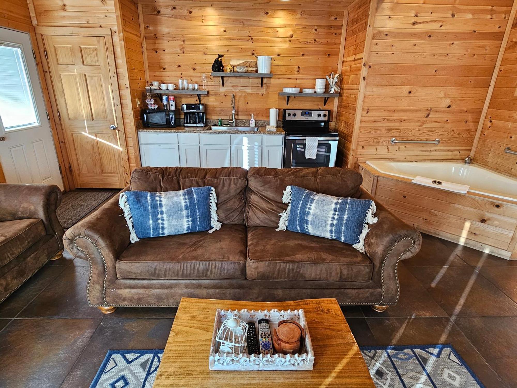 5 Min To Beaver Lake-King Bed-Fire Pit-Jetted Tub #3 يوريكا سبرينغز المظهر الخارجي الصورة