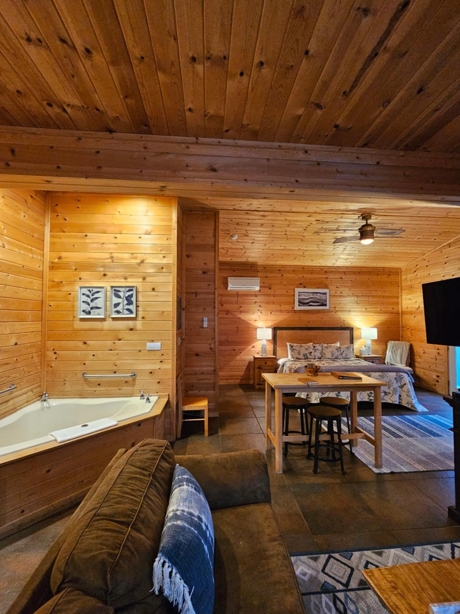 5 Min To Beaver Lake-King Bed-Fire Pit-Jetted Tub #3 يوريكا سبرينغز المظهر الخارجي الصورة